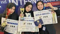 Tiga Mahasiswa FH Raih Gold Medal di Malaysia