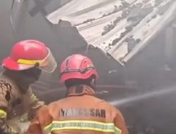 8 Rumah di Jalan Sangir Makassar Terbakar, Damkarmat Terjunkan 17 Armada