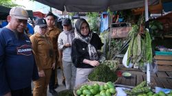 Bupati Gowa Sidak Pasar Jelang Lebaran, Temukan Harga Cabai dan Ayam Naik