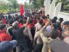 Personel Gabungan Polres Gowa dan Polsek Somba Opu Amankan Jalannya Unras di DPRD Gowa.