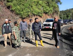 Menembus Isolasi Seko, Bupati Luwu Utara Kawal Proyek Jalan Rp68 Miliar