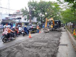 Perbaikan Jalan ke Aroepala Dilanjutkan, Terapkan Sistem Buka-Tutup Lalu Lintas