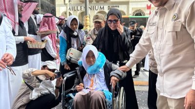 INFO HAJI: Hampir 6 Ribu Jemaah Indonesia Tiba di Madinah, Diimbau Gunakan Payung dan Masker