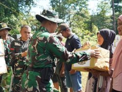 Divif 3 Kostrad Gelar Latihan Tempur dan Serahkan Bantuan untuk Masyarakat di Maros