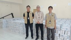 INFO HAJI: PPIH Embarkasi Makassar Larang Jemaah Bawa Air Zamzam dalam Koper