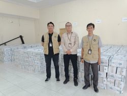 INFO HAJI: PPIH Embarkasi Makassar Larang Jemaah Bawa Air Zamzam dalam Koper