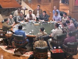 Ratas di Hambalang, Prabowo Bahas Aspirasi Pekerja hingga Peran Kampus Bangun Daerah