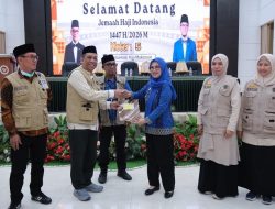 Bupati Gowa Sambut Kepulangan Jemaah Haji Kloter 5, Seorang Jemaah Wafat di Tanah Suci