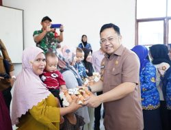Gempur Stunting, Wabup Gowa Salurkan Ratusan Paket Gizi dari Dana Pribadi