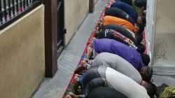 Saat Hati Kembali Menunduk, Tahanan Polres Gowa Mengisi Hari dengan Salat Berjamaah