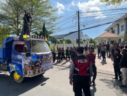Kedepankan Pendekatan Humanis, Personel Perintis Presisi Polres Gowa Kawal Penyampaian Aspirasi di Depan PN Sungguminasa