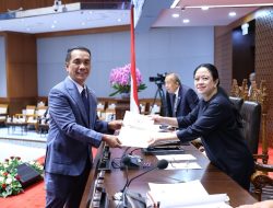 Tok! DPR Tetapkan Kusfiardi sebagai Anggota Badan Supervisi OJK