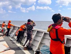 25 Korban Kapal Tenggelam Masih Dicari, Wabup Selayar Salurkan Bantuan