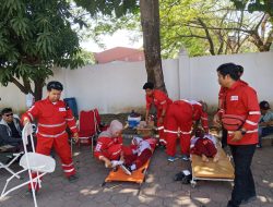 Totalitas  untuk Kemanusiaan, PMI Gowa Kerahkan Tim Keslap dan Ambulans Kawal Kemeriahan HUT Kemerdekaan