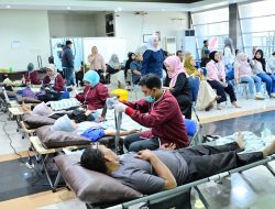 Semarak HUT ke-102, Perumda Air Minum Makassar dan Karang Taruna Gelar Donor Darah