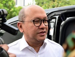 Panggil Menteri Investasi, Prabowo Terima Laporan Perkembangan Kampung Haji dan Kinerja BUMN