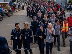 Resmi Disahkan DPR, UU Pelindungan Ketenagakerjaan Hapus Pengali Pesangon 0,5 dan Larang Tahan Ijazah