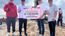 Gubernur Sulsel Guyur Bulukumba Rp17 Miliar: Bangun Masjid Terapung Pantai Merpati hingga Genjot Jalan Wisata