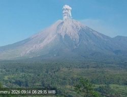 Gunung Semeru Meletus 3 Kali Pagi Ini: Kolom Abu Tembus 1.000 Meter, Warga Lumajang-Malang Waspada Siaga