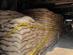 Masuk Lewat Dumai, Puluhan Ton Kacang Tanah Ilegal Disita Polisi di Penjaringan