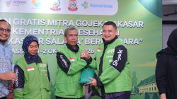 Sapa Driver Gojek di Nipah Mall, Appi Tegaskan Komitmen Jaminan Sosial Pekerja Rentan