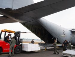 Gempur Karhutla dari Udara, Armada TNI Terbangkan Tonan Garam dan Dry Ice ke Sumatera dan Kalimantan