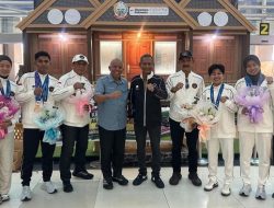 Pulang Bawa Medali Asian Games 2026, Atlet Sepak Takraw dan E-Sport Sulsel Disambut Meriah di Bandara