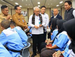 Rangkul Korban PHK, Kemnaker Gelar Pelatihan Berbasis Kompetensi Kuota 50 Ribu Peserta